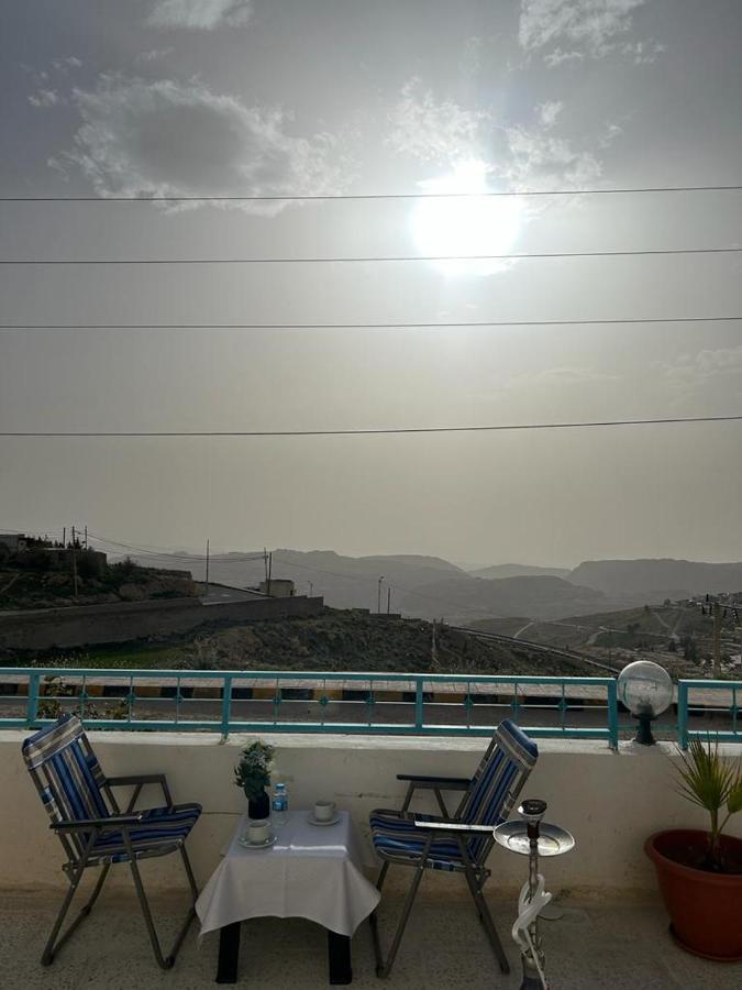Petra Pass Hostel Wadi Musa Exterior photo